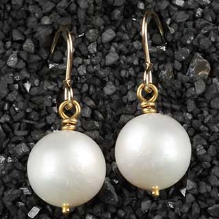 Pearl Solitaire Earring