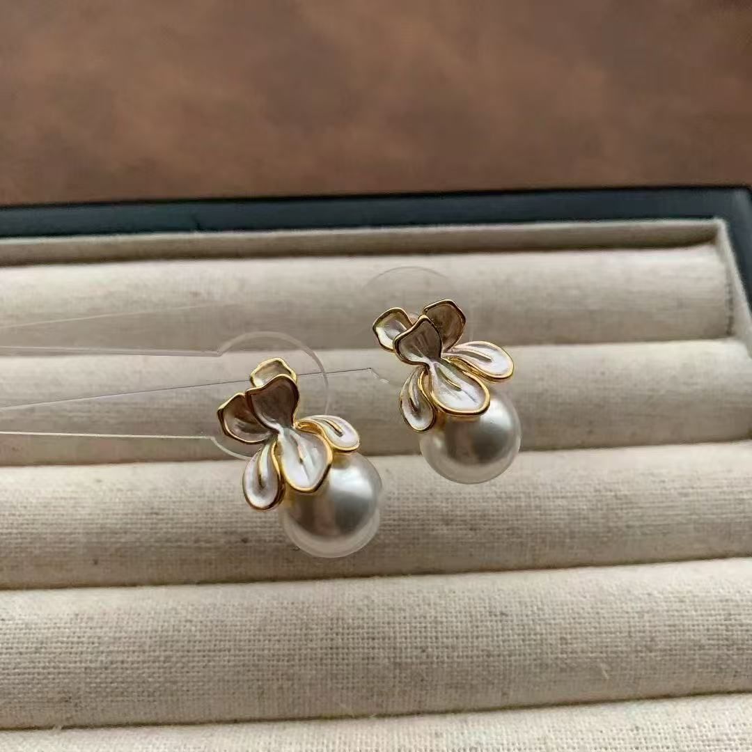 E26167 Earring Pearl