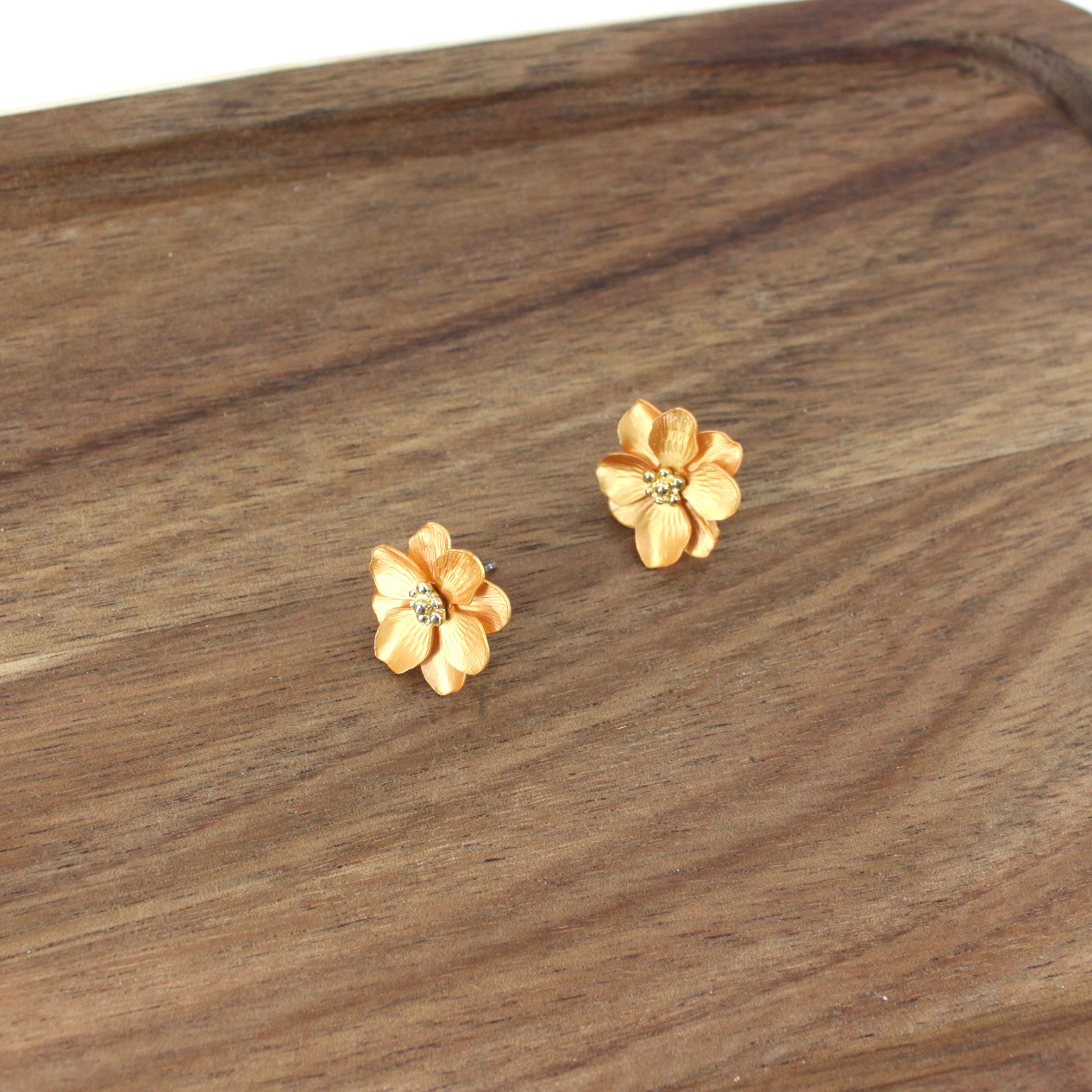 E24287 Flower Earrings