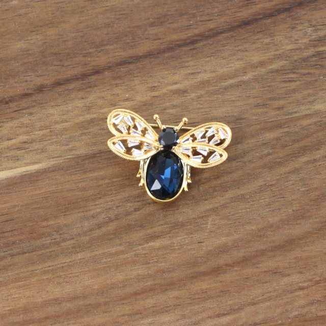 B26069 Bee Pin