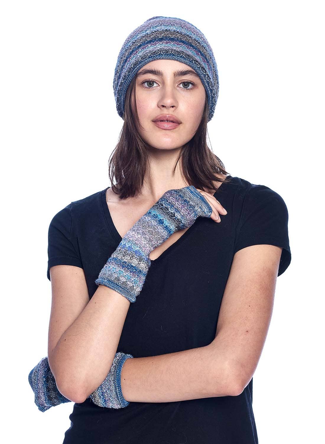 Alpaca Beanie Printed Berry