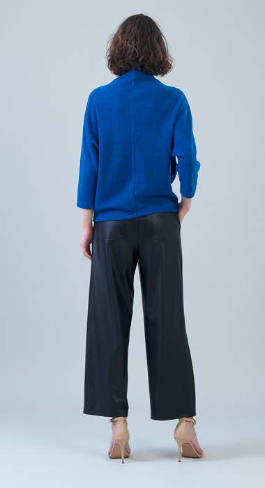 T223WR4 Sweater