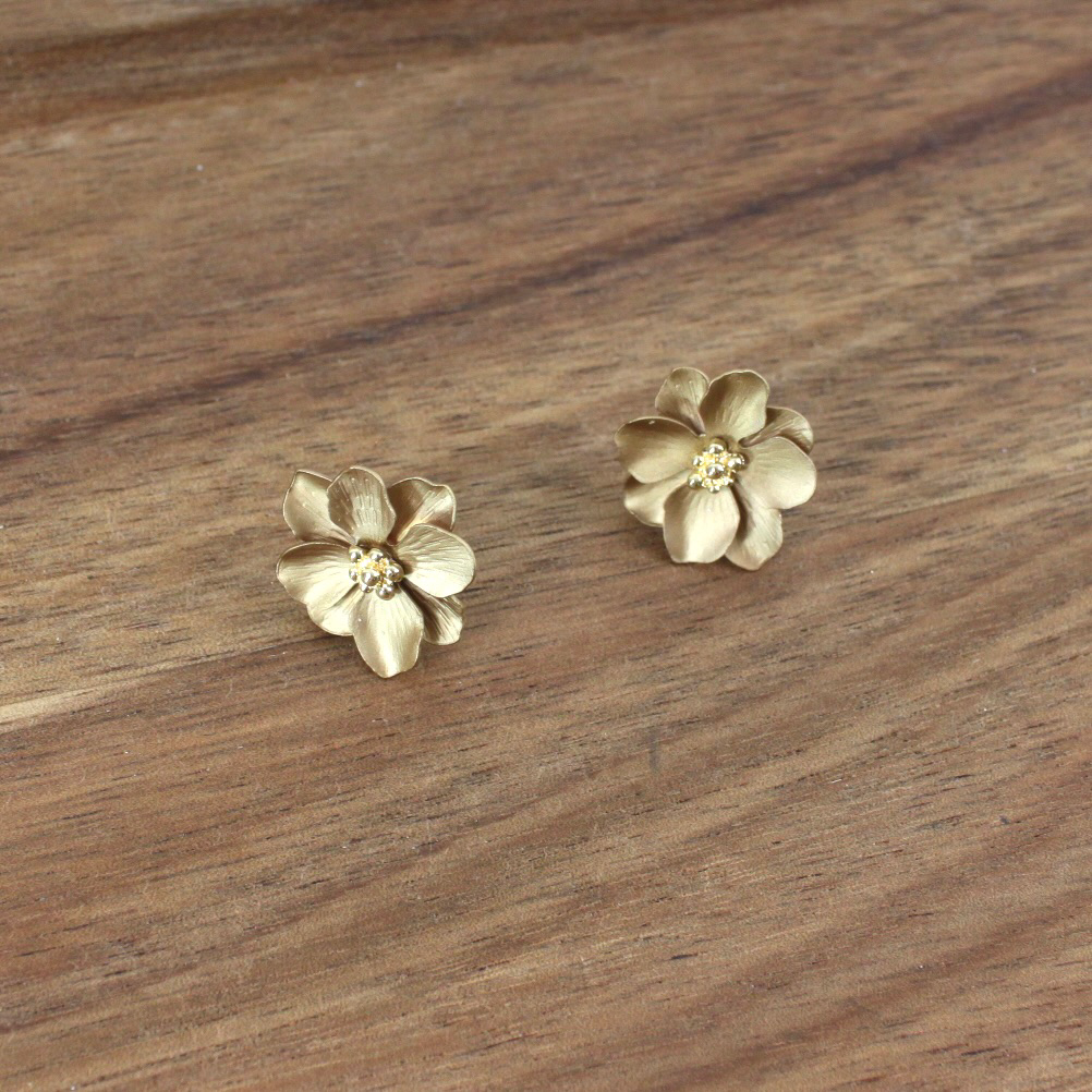E24287 Flower Earrings