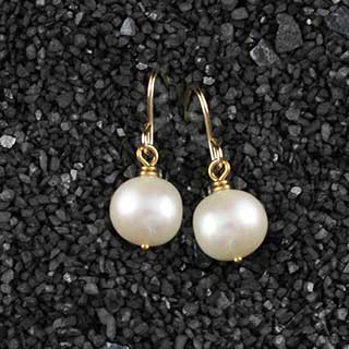 Pearl Solitaire Earring