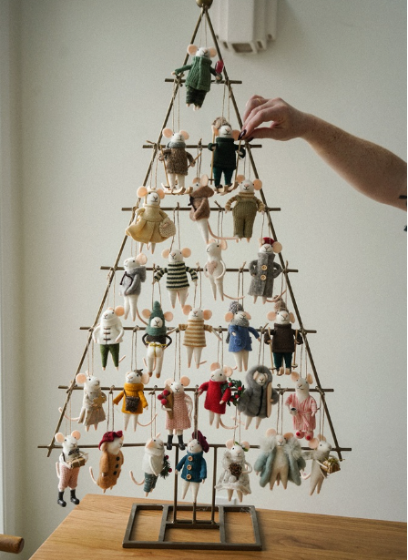 Ornament Display Tree70