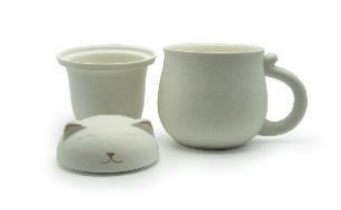Lucky Cat Mug w/Strainer