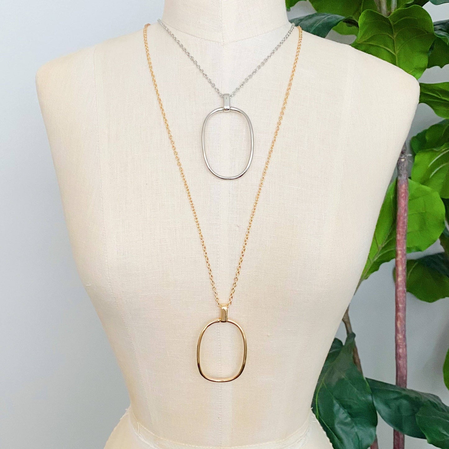 Oval Pendant Necklace