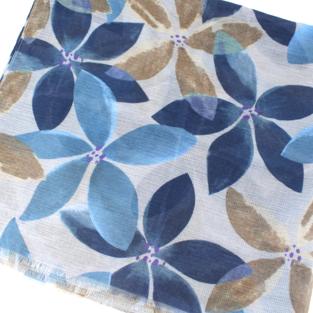 S26040 Flower Scarf