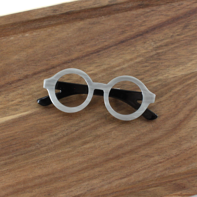 B24070 Glasses Pin